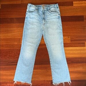 MOTHER The Hustler Ankle Fray jeans in AuRevoir